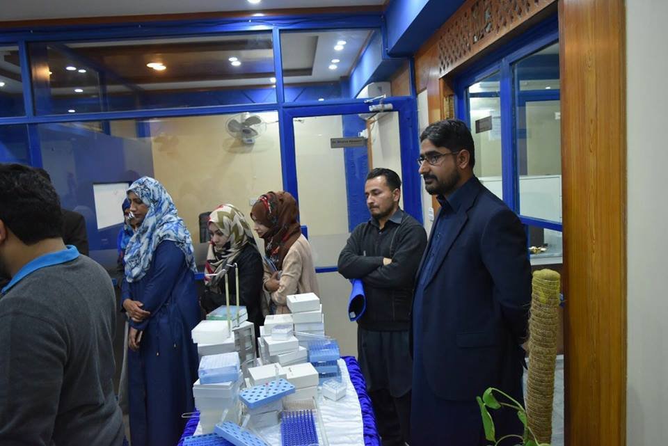 Cryopreservation training sessions at Alpha Genomics. — photograph 2