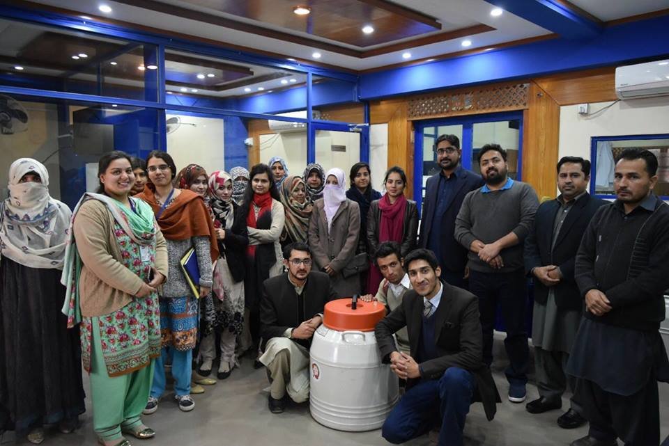 Cryopreservation training sessions at Alpha Genomics. — photograph 8