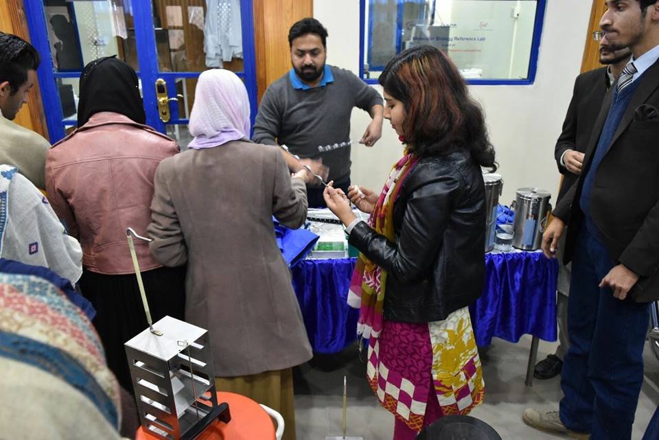 Cryopreservation training sessions at Alpha Genomics. — photograph 9