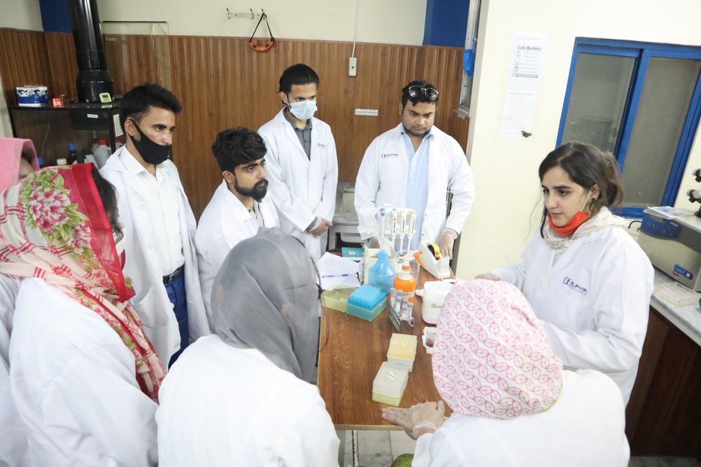 Hands-on Trainings of Basic Molecular  Biology Techniques — photograph 6